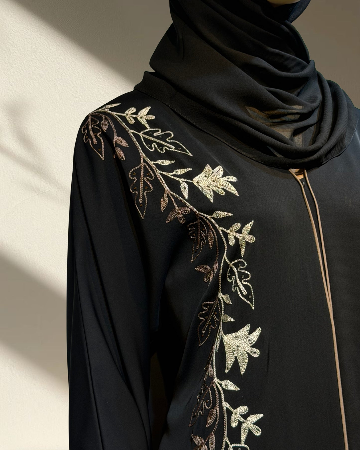 CENTRAL SOUQ'S EMBROIDERY ABAYA