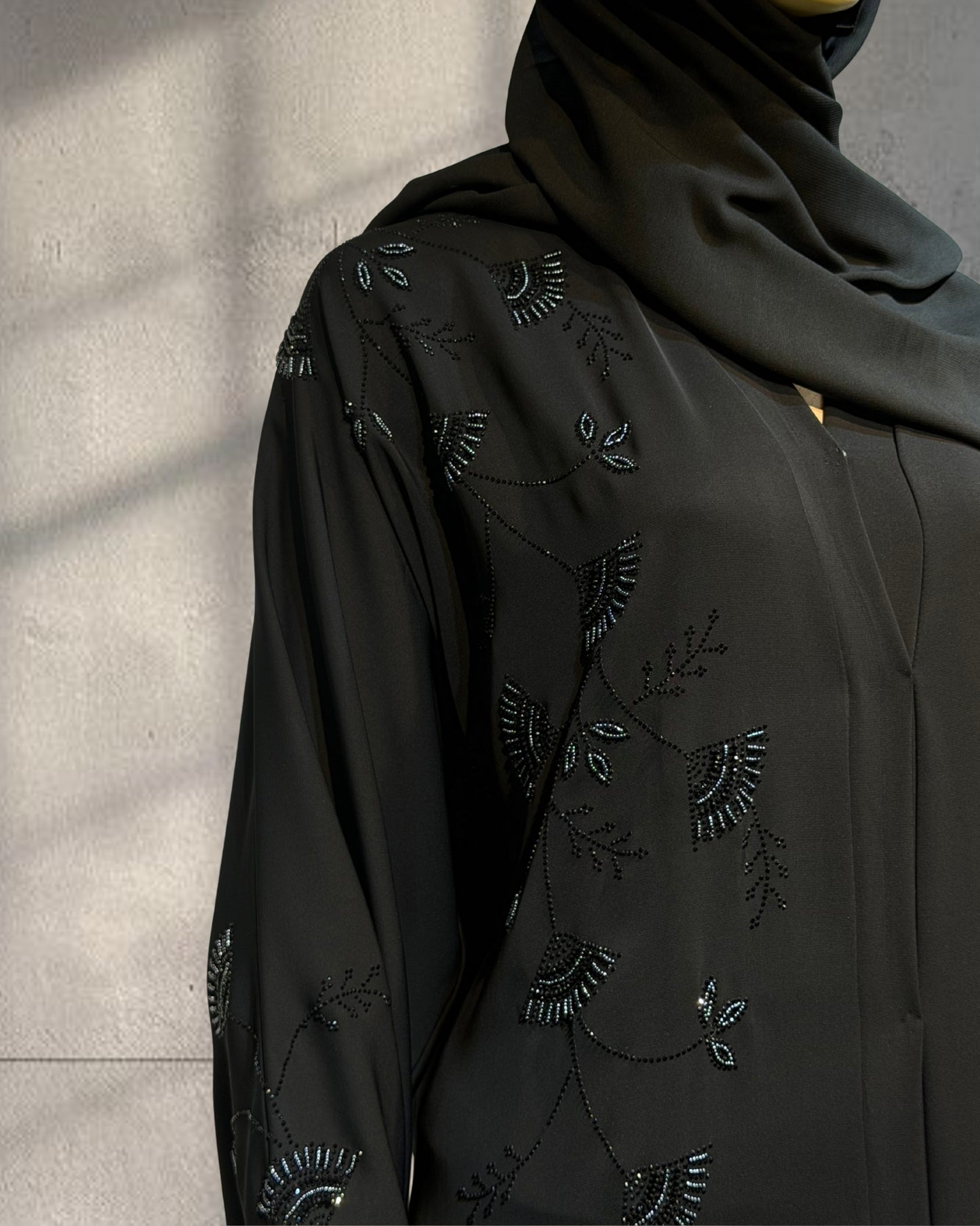 CENTRALSOUQ'S MID DREAM ABAYA