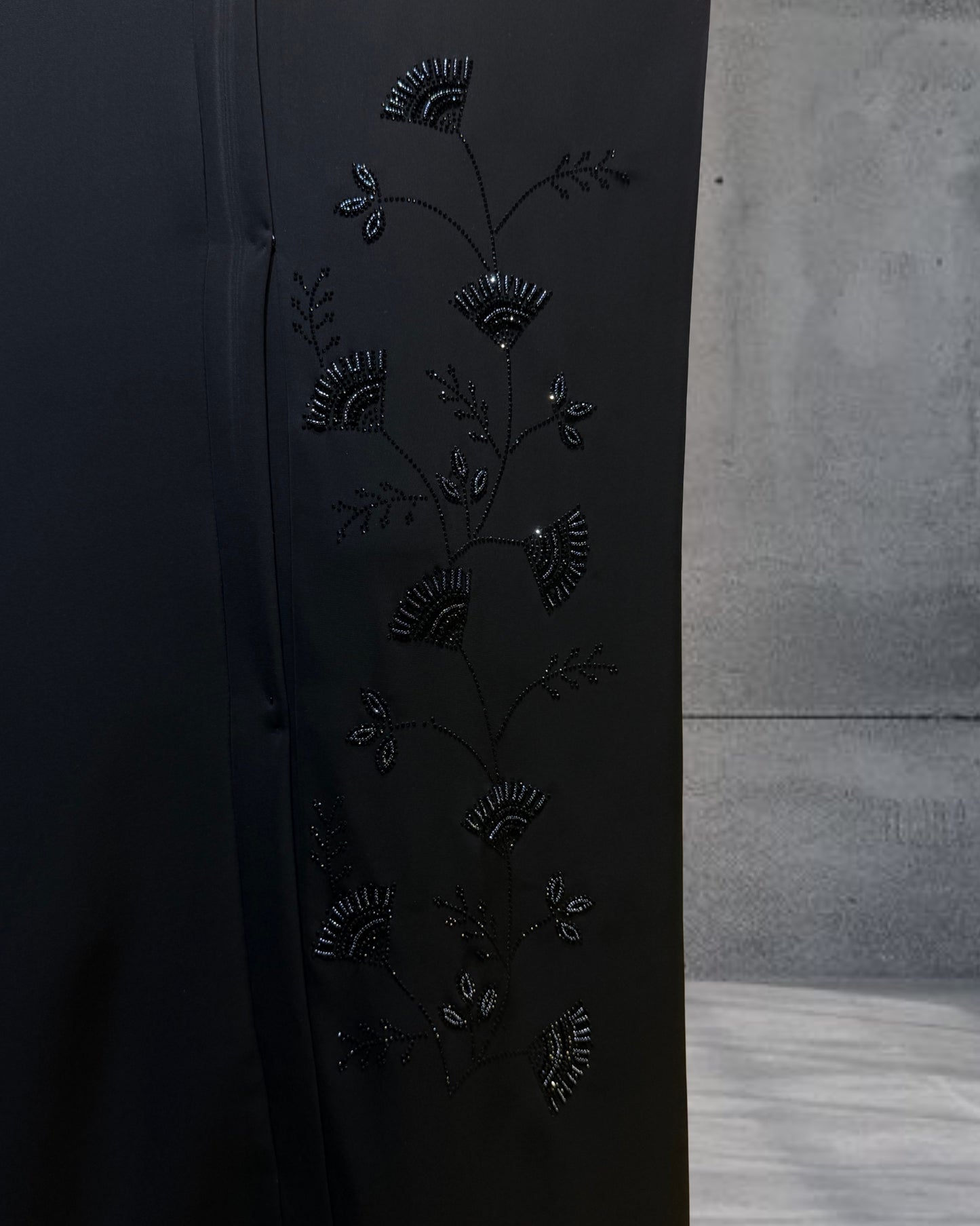 CENTRALSOUQ'S MID DREAM ABAYA